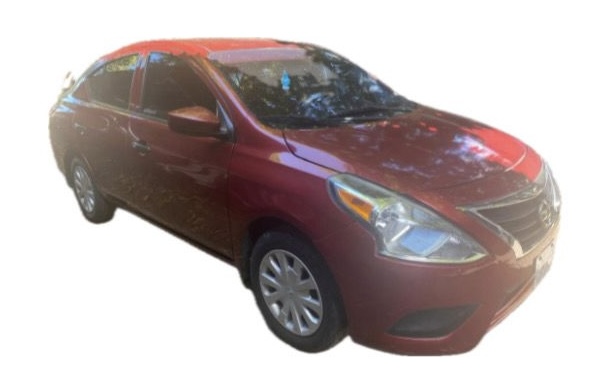 nissan versa rojo 2019
